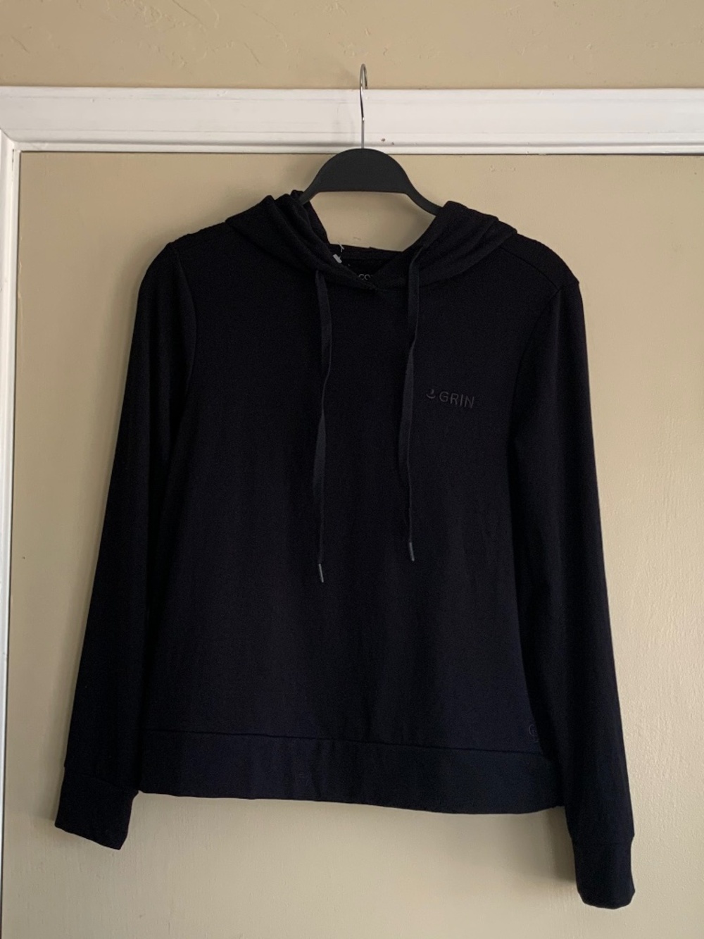 Cozy Earth Black Hoodie Sweatshirt Bamboo Comfy Loungewear Grin Logo Sz.M